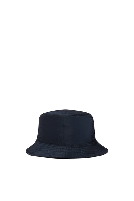 قبعة باكيت من تشكيلة اياركتك الأساسية